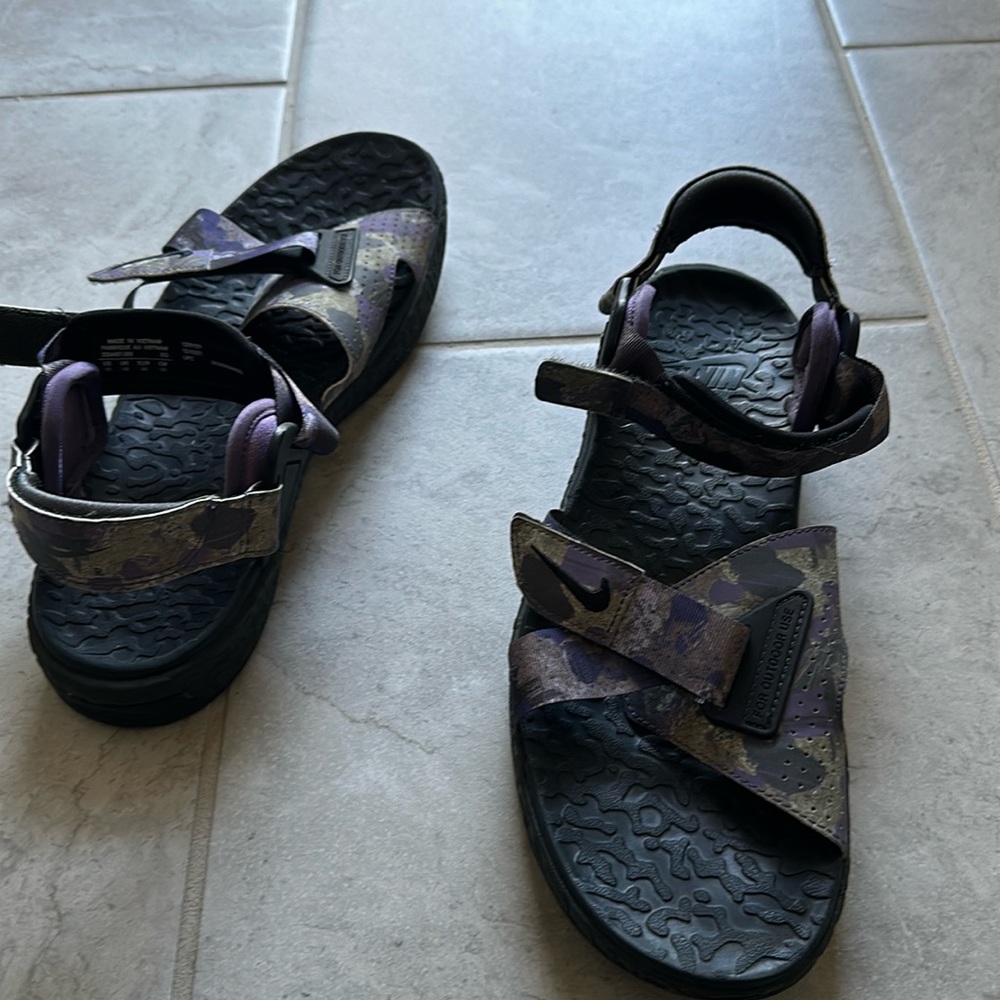 Nike ACG Air Deschutz + SE Sandals Mens Size 11 Purple / Grey DQ 4457-200